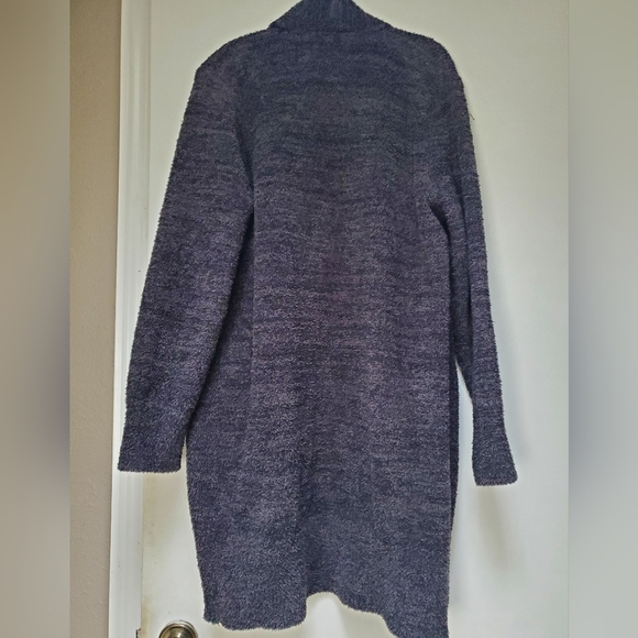 Women's Cozy Black Sweater - Picture 2 of 3